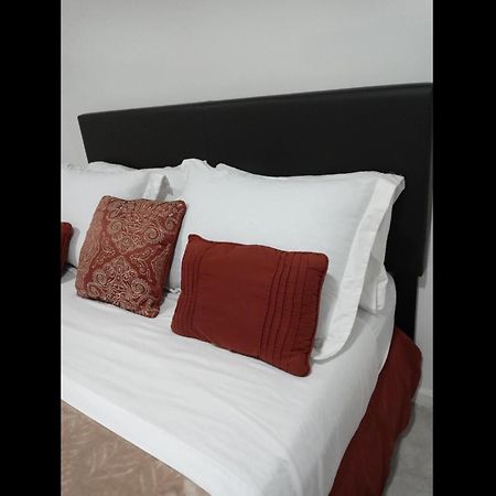 어빙턴 "Cozy Basement Retreat Just 40 Minutes To Nyc!" 아파트 외부 사진