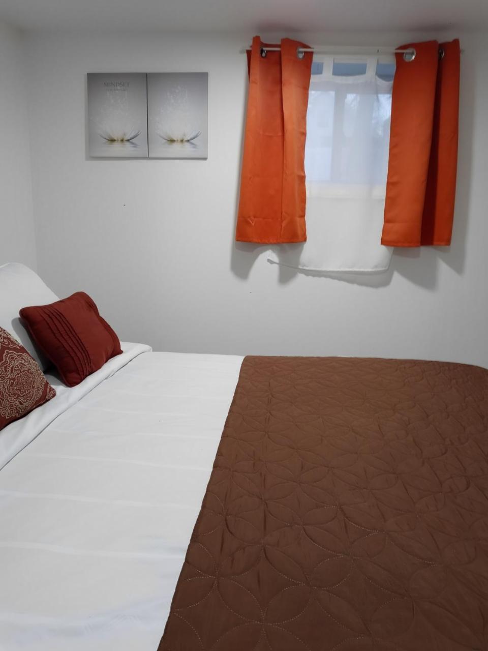 어빙턴 "Cozy Basement Retreat Just 40 Minutes To Nyc!" 아파트 외부 사진